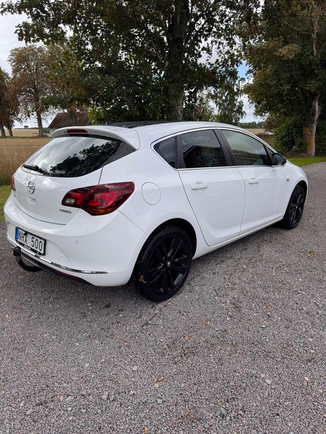 Opel Astra 2013