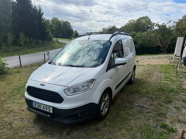 Ford Transit Courier 2015