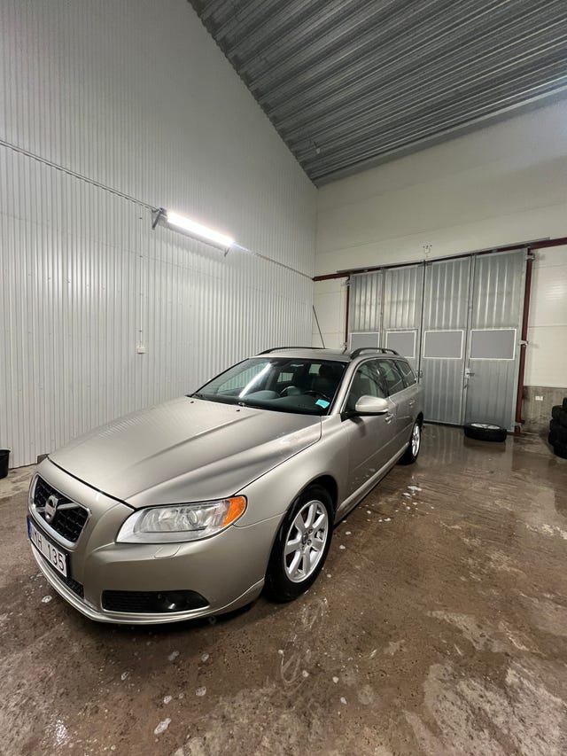 Volvo V70 2013
