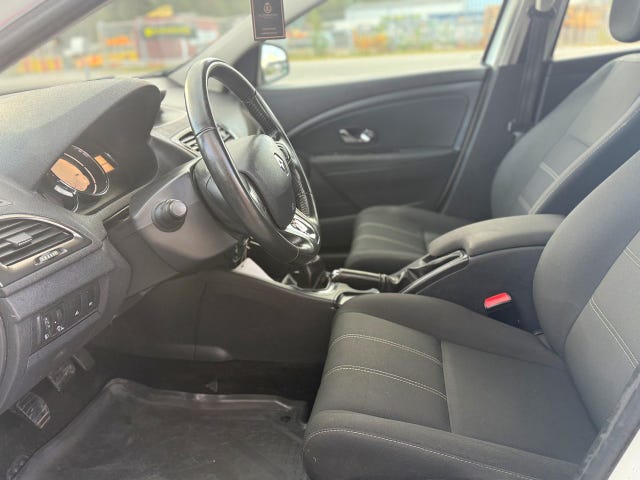 Renault Captur — bild 10 av 11