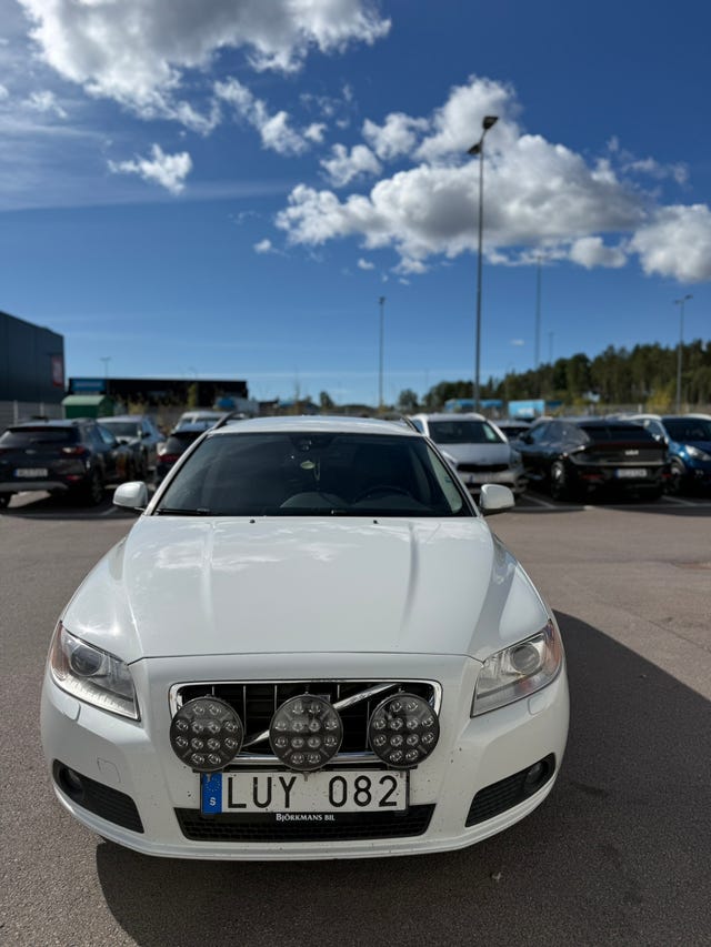 Volvo V70 2012