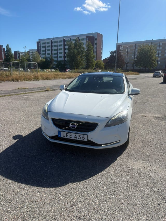 Volvo V40 2015