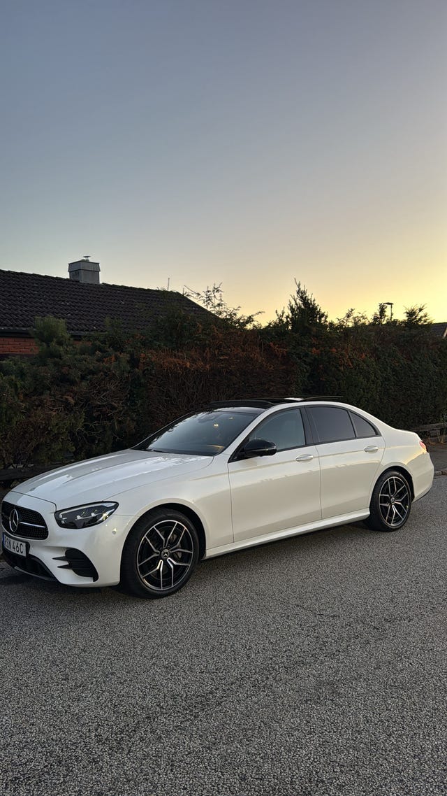 Mercedes-Benz E300 e 2022