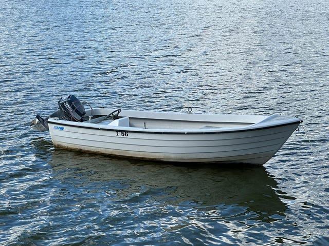 Crescent 465 styrpulpet med Yamaha 20 hk tvåtakt (Autolube).