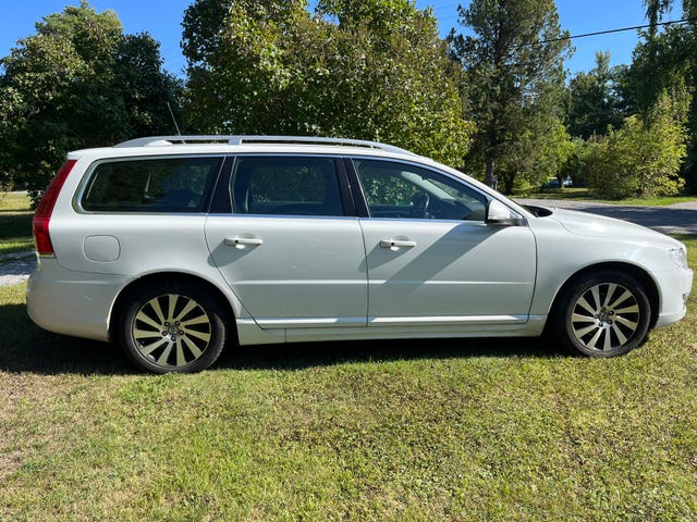 Volvo V70 2015