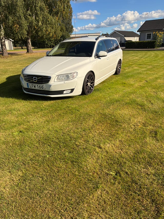 Volvo V70 2016