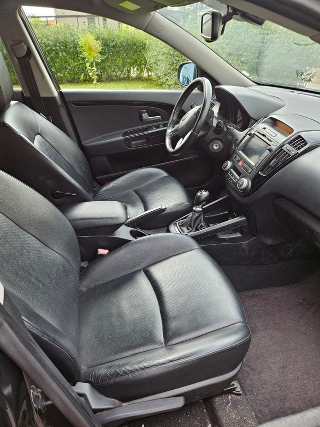Kia Ceed 2012 – bild 3