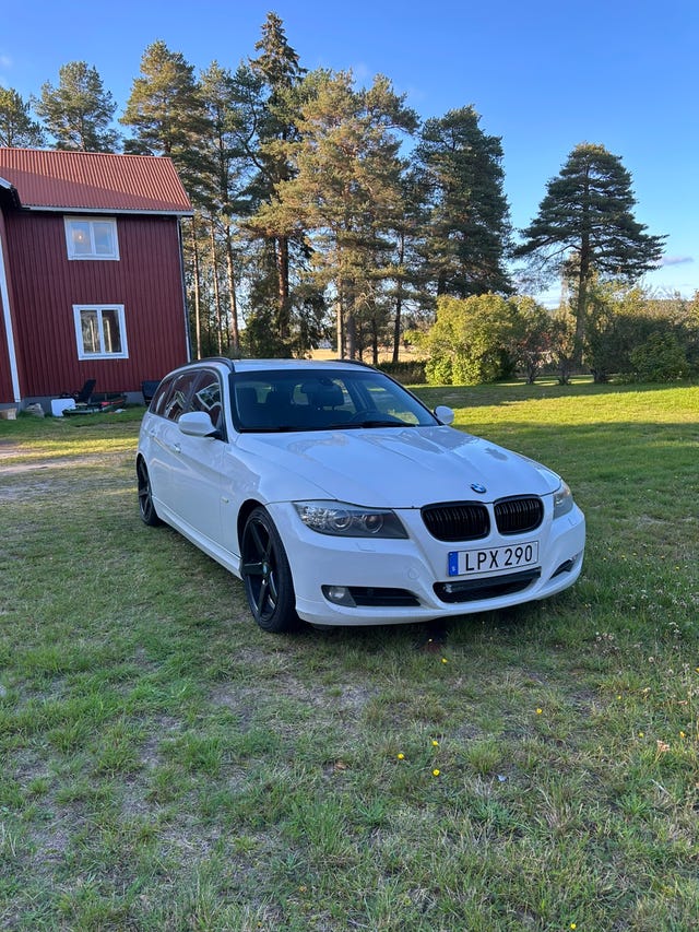 BMW 318d 2011