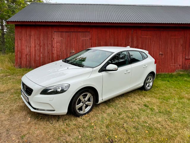 Volvo V40 2015