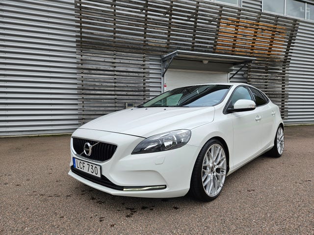 Volvo V40 2017