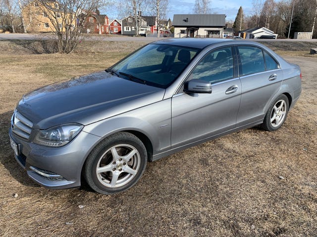 Mercedes-Benz C220 2012