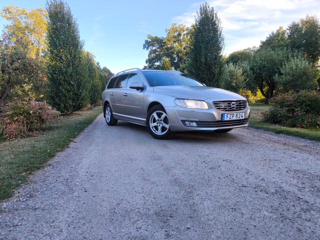 Volvo V70 2016