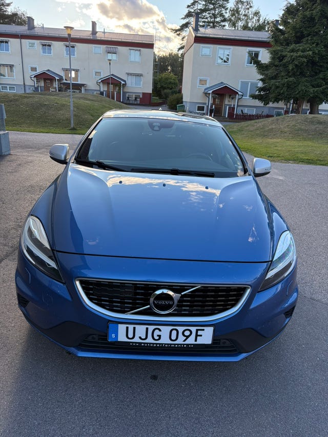 Volvo V40 2019