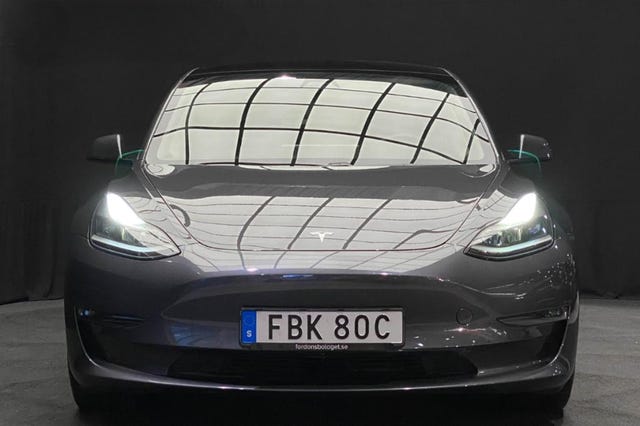 Tesla Model 3 2021
