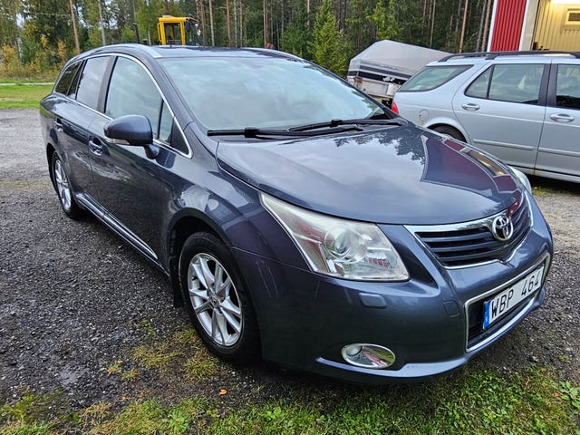Toyota Avensis 2010
