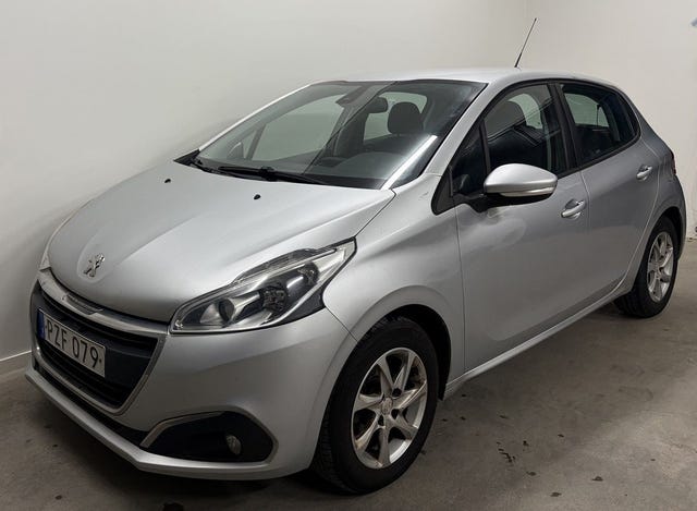 Peugeot 208 2015