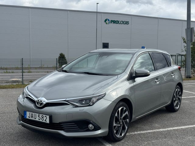 Toyota Auris 2015