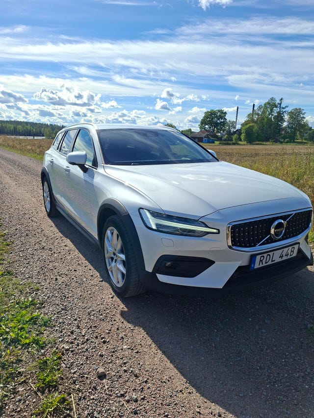 Volvo V60 Cross Country 2020