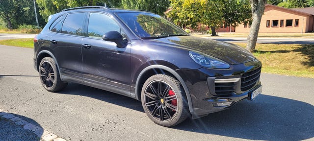 Porsche Cayenne Turbo 2015