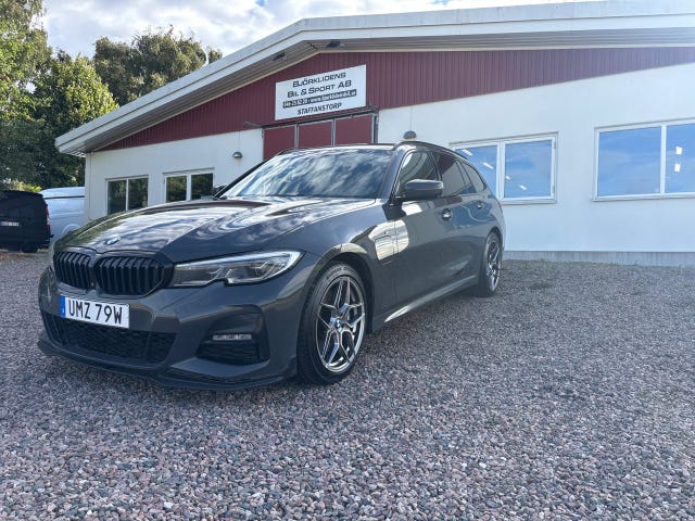 BMW 330e 2021