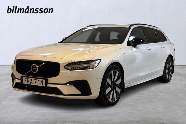 Volvo V90 2025