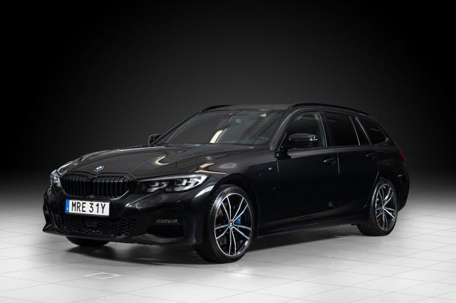 BMW 330e 2021