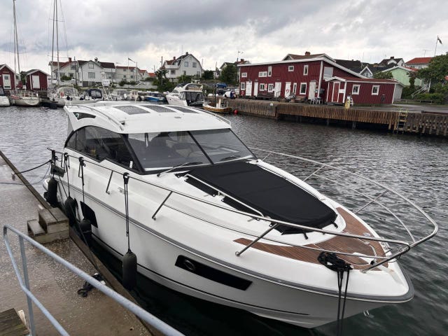 Grandezza 34OC / Volvo Penta  380HK DPI / 2020 / Vitarinbyte