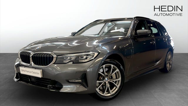 BMW 330e 2021
