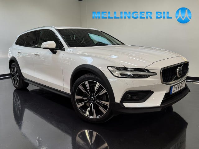 Volvo V60 Cross Country 2023