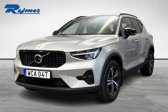 Volvo XC40 2025