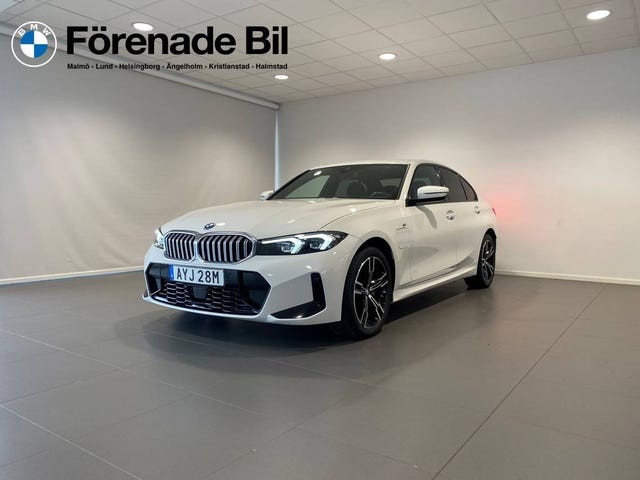 BMW 330e 2025