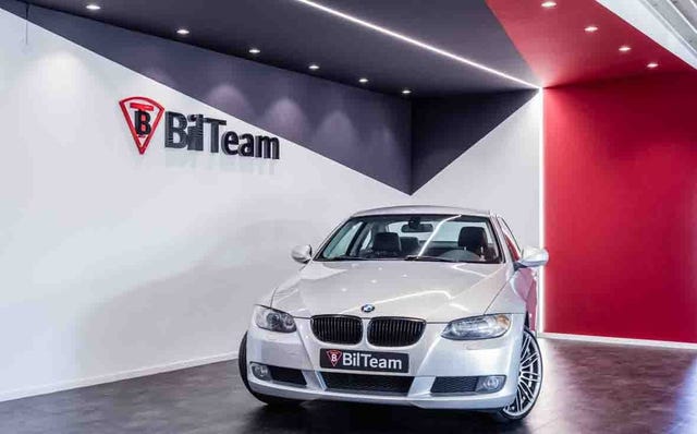 BMW 320i 2010