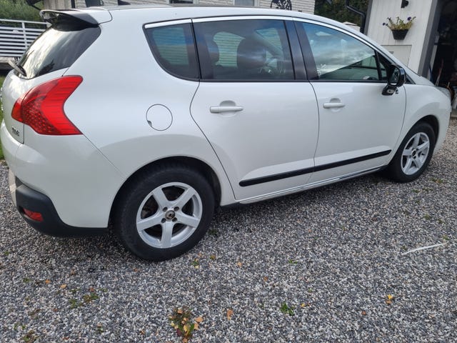 Peugeot 3008 2012