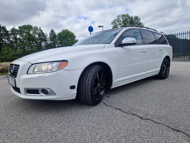 Volvo V70 2011