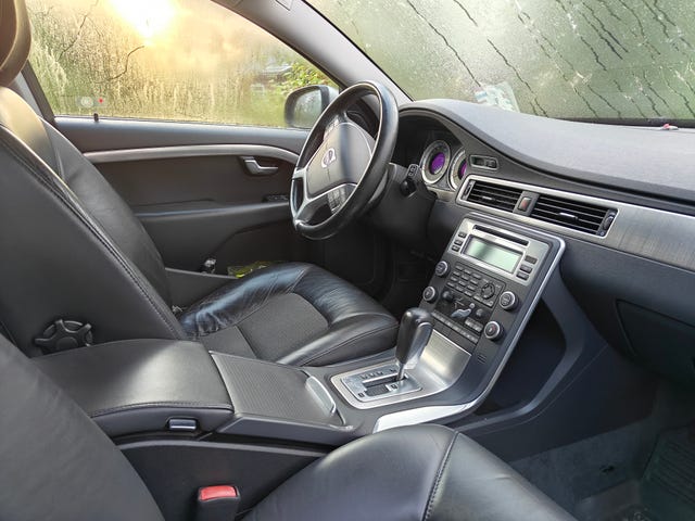 Volvo V70 2011