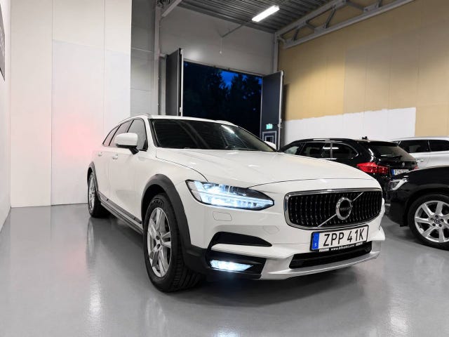 Volvo V90 Cross Country 2019 – bild 3