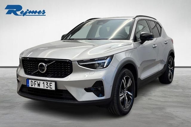 Volvo XC40 2025