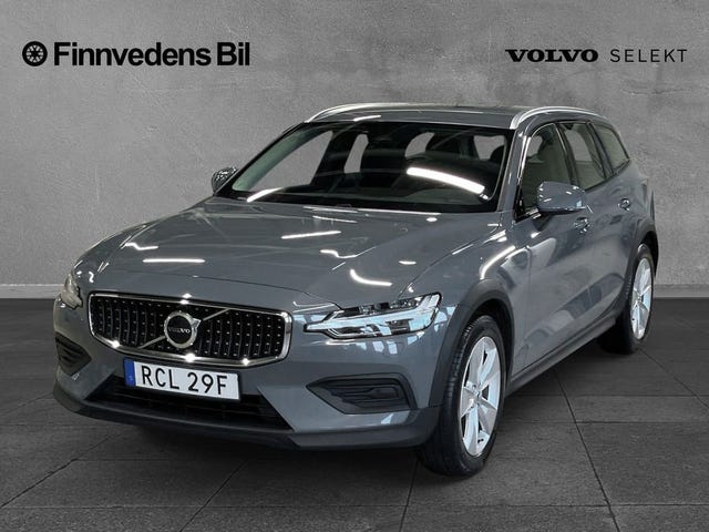 Volvo V60 Cross Country 2023