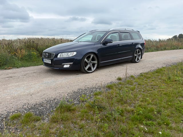 Volvo V70 2015