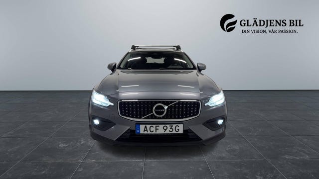 Volvo V60 Cross Country 2021 – bild 2