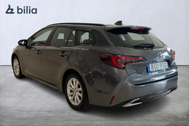 Toyota Corolla 2024 – bild 2