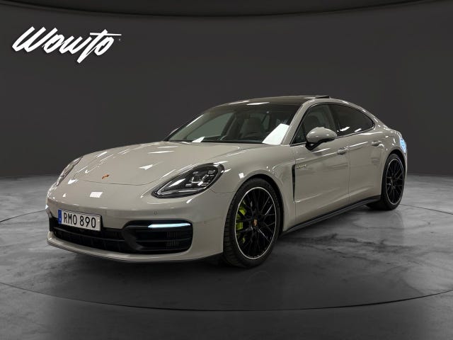 Porsche Panamera 4 2022