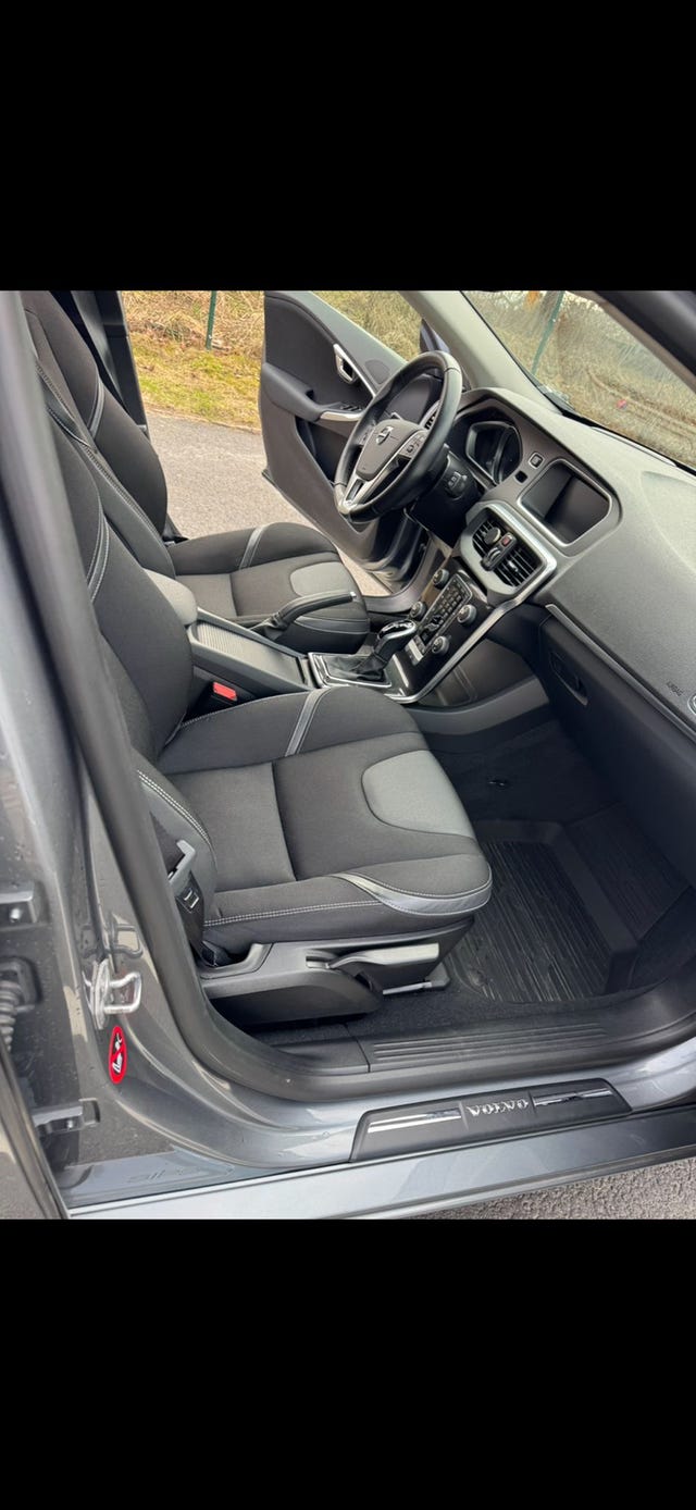 Volvo V40 2018