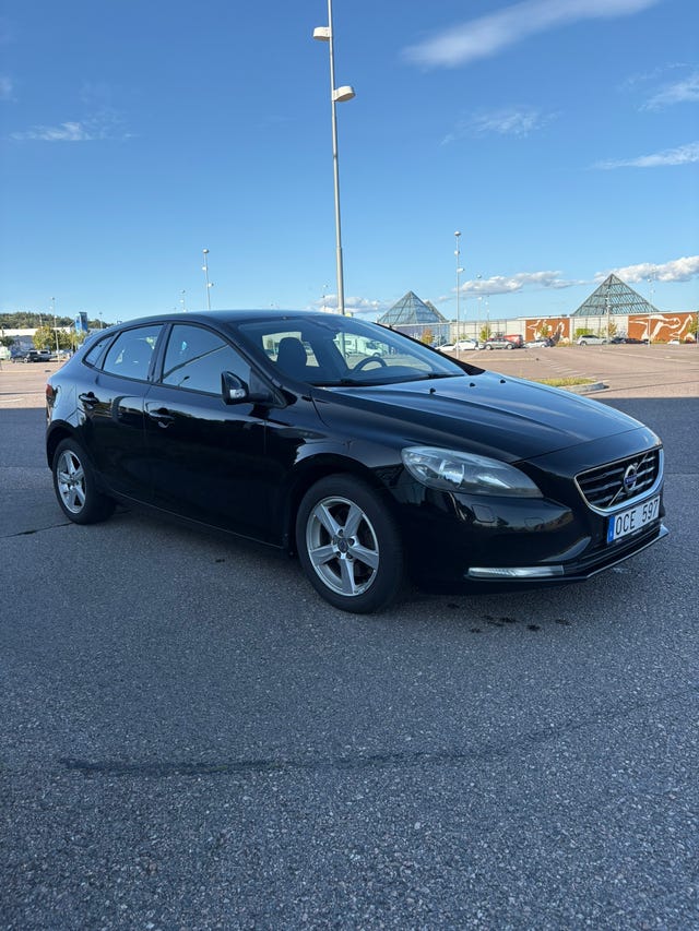 Volvo V40 2014