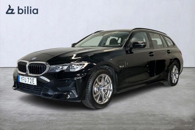 BMW 330e 2022