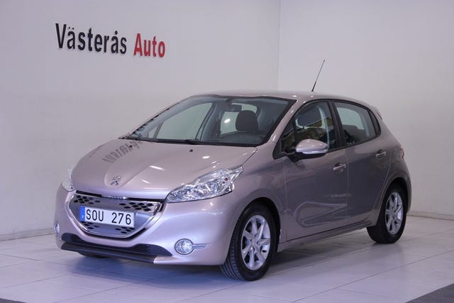 Peugeot 208 2012