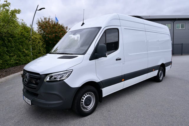 Mercedes-Benz Sprinter 317 2024