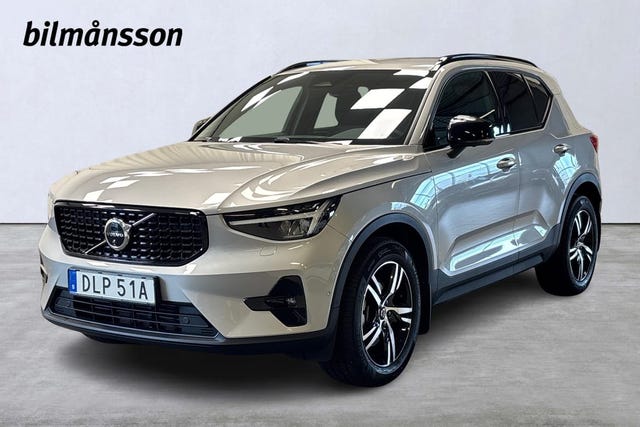 Volvo XC40 2025