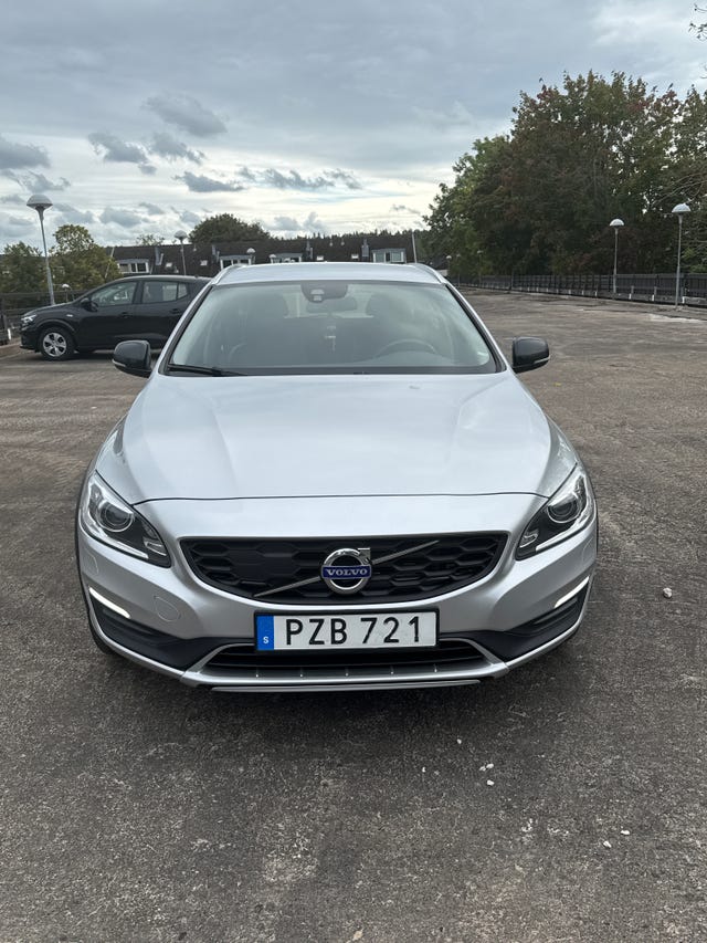 Volvo V60 Cross Country 2016