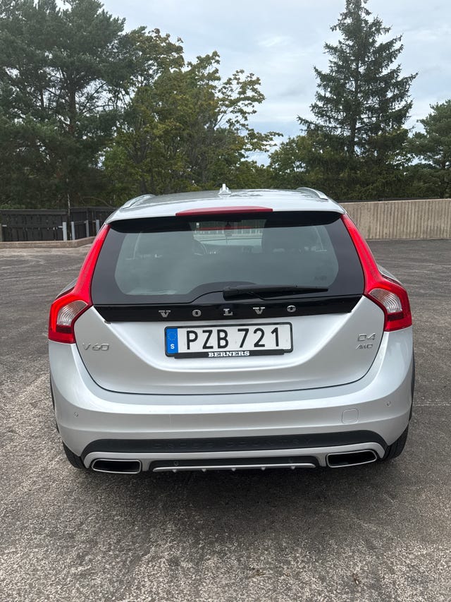 Volvo V60 Cross Country 2016